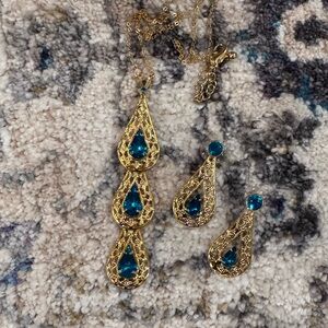 Gold-tone Teardrop Necklace and Earring Set with Blue Stones